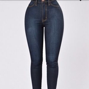 FAshion nova classic high wasted jeans